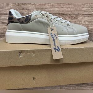 NEW SEVEN 7 Women's Miki Leopard Sneakers in Tan Size 8 Shoes Cushion‎